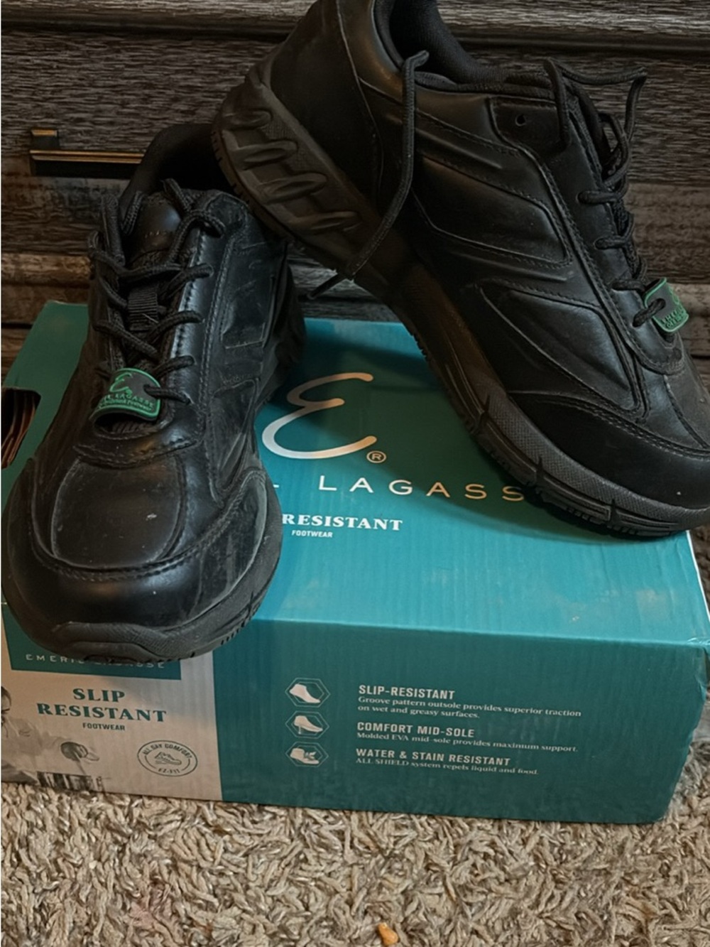 Women Black Slip-Resistant Work Sneakers